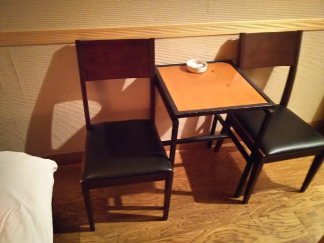 HOTEL ANDREE(アンドレ)(世田谷区/ラブホテル)の写真『405号室  テーブルセット』by ルーリー９nine