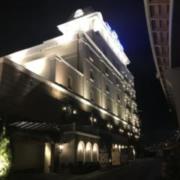 ホテル グランドシエスタ大高店(名古屋市緑区/ラブホテル)の写真『夜の外観』by まさおJリーグカレーよ