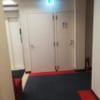 ホテル大山(新宿区/ラブホテル)の写真『1階廊下 トイレ』by ところてんえもん