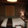 ホテル プランタン(台東区/ラブホテル)の写真『401号室　ベッド』by ところてんえもん