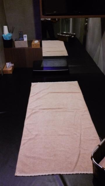 レンタルルーム ピンクフラミンゴ(新宿区/ラブホテル)の写真『4号室のベット』by 上戸 信二