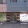 HOTEL WILL Bay Resort(船橋市/ラブホテル)の写真『駐車場からの専用出入口風景（右側が道路へ出る連絡通路）』by YOSA69