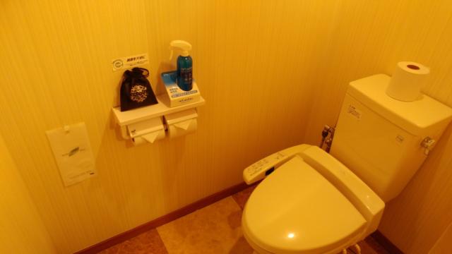 OPERA RESORT(船橋市/ラブホテル)の写真『203号室 トイレ』by 来栖