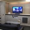 ホテル シティ22(沼津市/ラブホテル)の写真『211特別室 ソファーとテレビ。広いです！ウォーターサーバー付き！』by やまけんちゃん