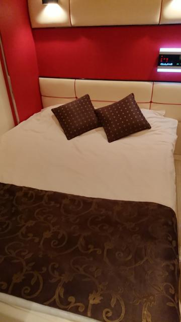 HOTEL SERA APio（セラアピオ）(台東区/ラブホテル)の写真『223号室  ベッド』by PLAYBOYA