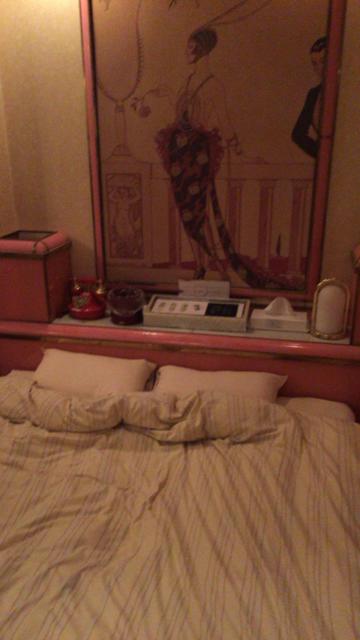 ラ・フランセパリス(新宿区/ラブホテル)の写真『305号室 ベッド』by hireidenton