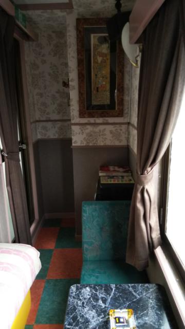 HOTEL ニュー大柿(台東区/ラブホテル)の写真『802号室(テーブル、椅子)』by マーシ