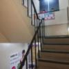 レンタルルーム アプレ(港区/ラブホテル)の写真『階段　2回が受付』by ところてんえもん