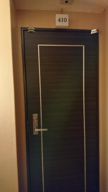 HOTEL RIO（リオ）(新宿区/ラブホテル)の写真『410号室 部屋の前 チャイム無し』by なめろう