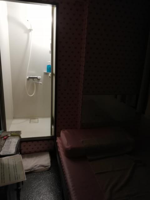 レンタルルーム 一休(品川区/ラブホテル)の写真『7号室　照明を落とすと？』by ところてんえもん