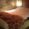 HOTEL GRASSINO URBAN RESORT(立川市/ラブホテル)の写真『203号室 ベッドです。和室畳の一部をくりぬいてベッドになってる』by やまけんちゃん