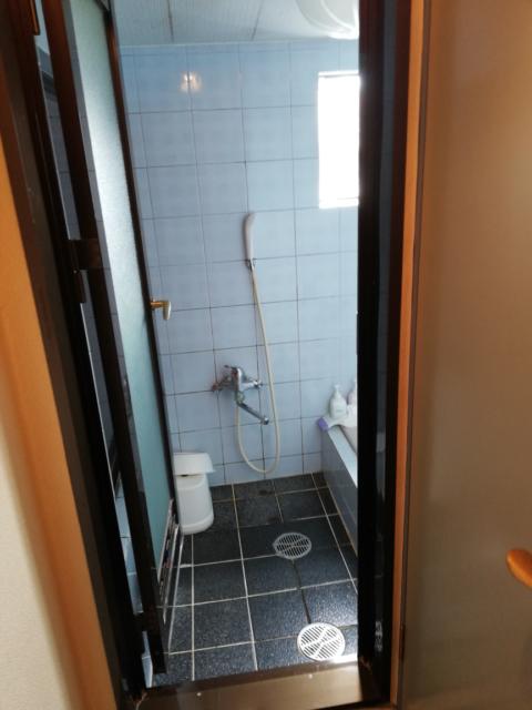 ドルフィン(新宿区/ラブホテル)の写真『406号室　浴室1』by ところてんえもん