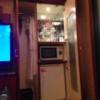 HOTEL Perrier(ペリエ)(新宿区/ラブホテル)の写真『401号室 レンジ 冷蔵庫 クローゼット』by サトナカ