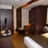 HOTEL AILU(アイル)(豊島区/ラブホテル)の写真『301号室（部屋奥から入口方向）』by 格付屋