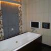 HOTEL AILU(アイル)(豊島区/ラブホテル)の写真『301号室（浴室奥から入口方向）』by 格付屋