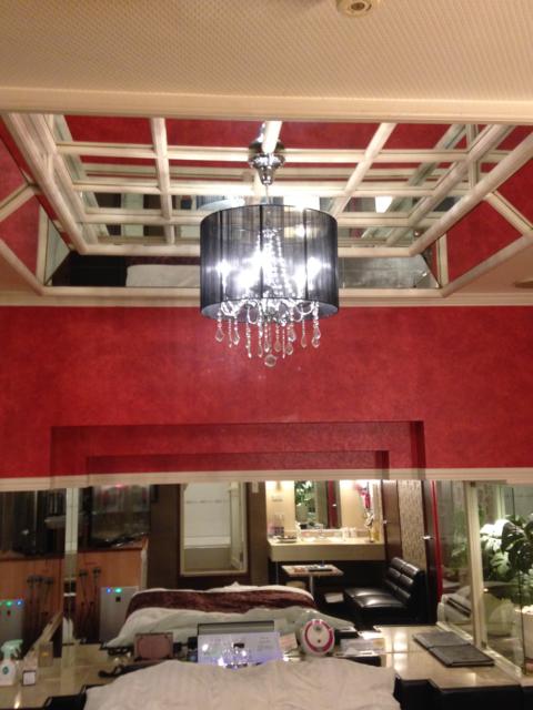 HOTEL EXCELLENT(エクセレント)(新宿区/ラブホテル)の写真『205号室 ベッド 頭部の鏡』by サトナカ