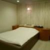 HOTEL ALLURE（アリュール）(渋谷区/ラブホテル)の写真『206号室（入口横から部屋奥）』by 格付屋