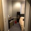 キング(豊島区/ラブホテル)の写真『部屋(703号室)入ったところです。狭いです。』by beat takeshi