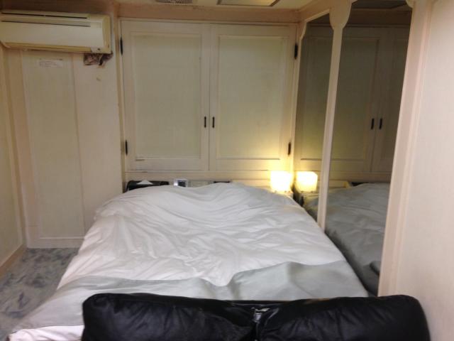 遊楽膳(新宿区/ラブホテル)の写真『202号室 ベット』by サトナカ