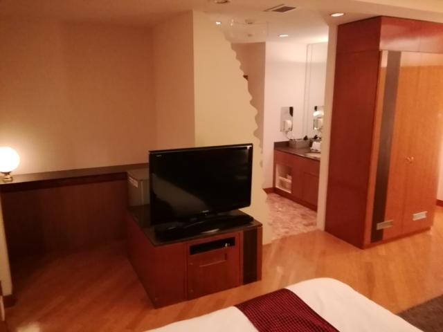 湘南ベイホテル(茅ヶ崎市/ラブホテル)の写真『307号室利用。TV等の写真です。(^_^;)』by キジ