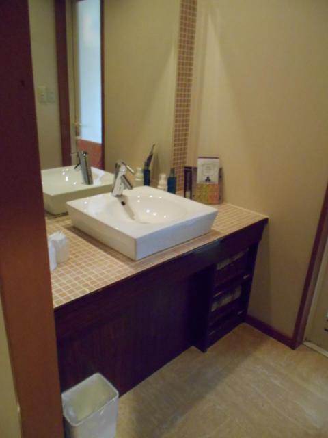 HOTEL Duex Resort(デューリゾート)(入間市/ラブホテル)の写真『203号室、洗面所』by もんが～