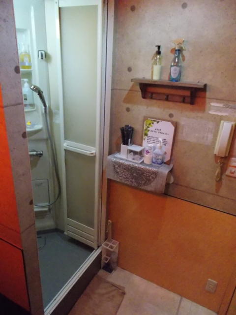 レンタルルーム　PRIME10room（プライムテンルーム）(新宿区/ラブホテル)の写真『4号室室内全景』by 情報屋Ｘ