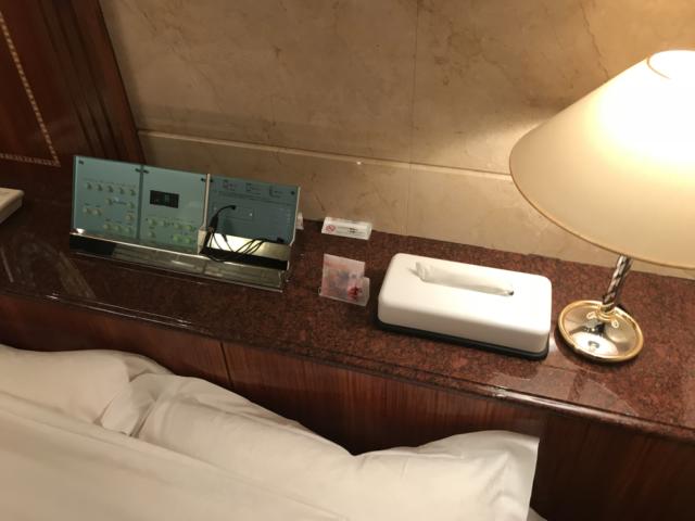 ホテル J-MEX(ジェイメックス)(新宿区/ラブホテル)の写真『405号室 ベッド周り』by バリーさん