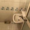 hotel SKY ROAD(豊島区/ラブホテル)の写真『（407号室）浴室内に洗面台があります。下にはボディーソープなど。』by こーめー