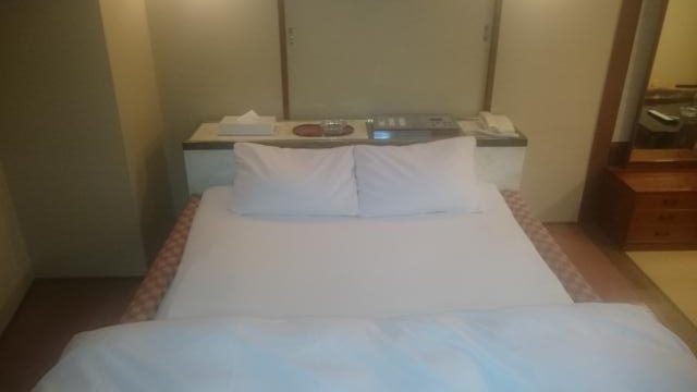 ホテル サミット(江東区/ラブホテル)の写真『206号室　ベッド全景②（幅150cmのワイドダブルサイズ）』by YOSA69