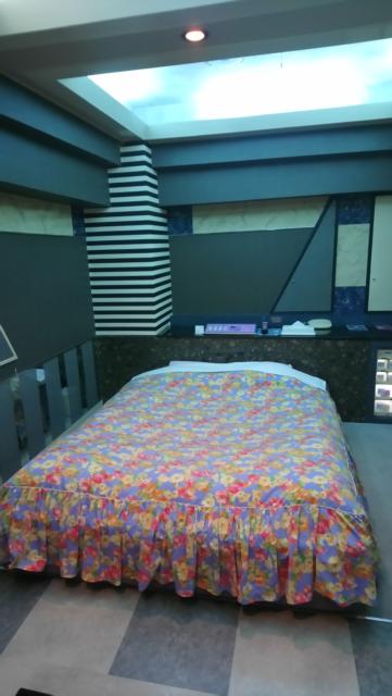 ル・サンチェ富里(富里市/ラブホテル)の写真『502号室　ベッド』by かーたー