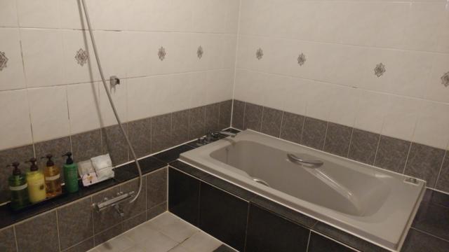 HOTEL O・M・Y （オーエムワイ）(さいたま市大宮区/ラブホテル)の写真『608号室 浴室 ジェットバス付き』by 来栖