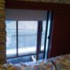 HOTEL ELEGANCE(エレガンス)(渋谷区/ラブホテル)の写真『301号室利用。ﾍﾞｯﾄﾞの奥の扉を開けると、そこは非常口になってました。安心です。』by キジ