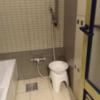 HOTEL MASHA（マシャ）(豊島区/ラブホテル)の写真『405号室 バスルーム。洗い場。イスの向こうにシャンプー等あり』by なめろう