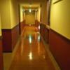 GOLF厚木(厚木市/ラブホテル)の写真『210号室利用。廊下です。厚木のGOLFは、皆、こんな廊下です。(^_^;)』by キジ