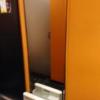 HOTEL SARD（サード）(豊島区/ラブホテル)の写真『206号室 空気清浄機と姿見。横が玄関のドア』by なめろう