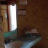 ホテル イブ(岐南町/ラブホテル)の写真『405号室 洗面所 電気をつけ忘れていたため少し暗いです。すみません。』by キセキと呼ぶ他ない