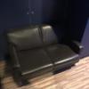 HOTEL EMERALD（エメラルド）(品川区/ラブホテル)の写真『(505号室)2人用ソファー。今回はあまり使用しませんでしたが、座り心地は良かったです。』by こーめー