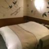 HOTEL O・M・Y （オーエムワイ）(さいたま市大宮区/ラブホテル)の写真『802号室 ベッド』by mee