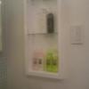 シレーヌ(足立区/ラブホテル)の写真『202号室　洗面台右壁のアメニティ類収納棚』by YOSA69