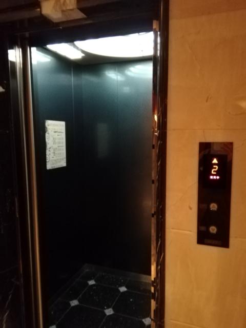 VIGADO（ビガド）(横浜市西区/ラブホテル)の写真『202号室利用。エレベーターで向かいます。』by キジ