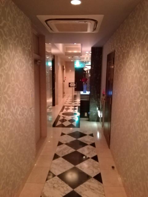 VIGADO（ビガド）(横浜市西区/ラブホテル)の写真『202号室利用。廊下はシティホテル風です。』by キジ