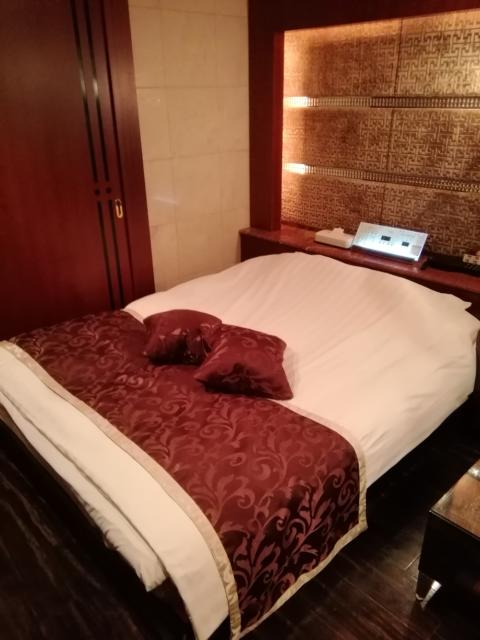 VIGADO（ビガド）(横浜市西区/ラブホテル)の写真『202号室利用。ベッドです。』by キジ