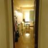 デザインホテル ミスト(横浜市中区/ラブホテル)の写真『403号室 玄関前の扉を開けた光景』by なめろう