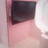 トキワ WEST（ニュートキワ）(豊島区/ラブホテル)の写真『702号室 巨大なテレビ 壁紙がピンクにハートの模様で可愛い!!と嬢様に好評でした。』by セイムス