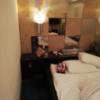 HOTEL Sun（サン）(新宿区/ラブホテル)の写真『210号室　ベッド』by ところてんえもん