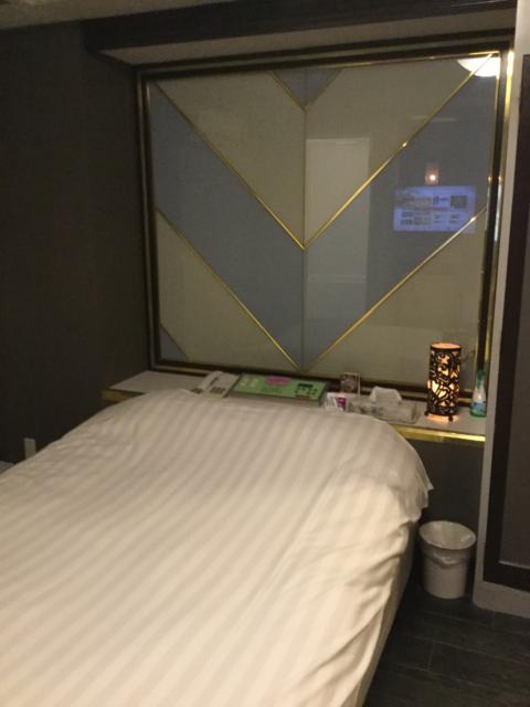 閉店？したホテル(ID:105873)(豊島区/ラブホテル)の写真『101号室・ベッド』by バナナボーイ