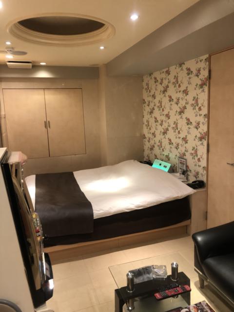 新宿ジャルディーノ(新宿区/ラブホテル)の写真『301号室、部屋全体』by かとう茨城47
