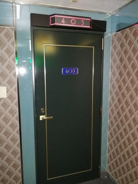 ピアット(名古屋市東区/ラブホテル)の写真『405号室入口』by エロスギ紳士