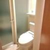 アクアブルー横須賀(横須賀市/ラブホテル)の写真『303号室利用。左手のドアを開けるとトイレがありました。』by キジ