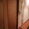 アクアブルー横須賀(横須賀市/ラブホテル)の写真『303号室利用。玄関入口です。』by キジ